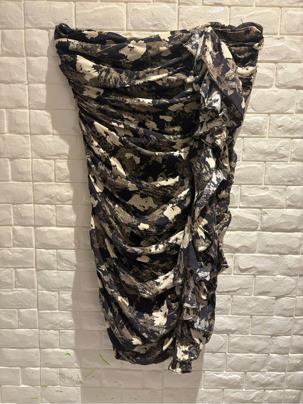 Elizabeth and James Black & Cream Strapless Ruffle Dress - Picture 10 of 10